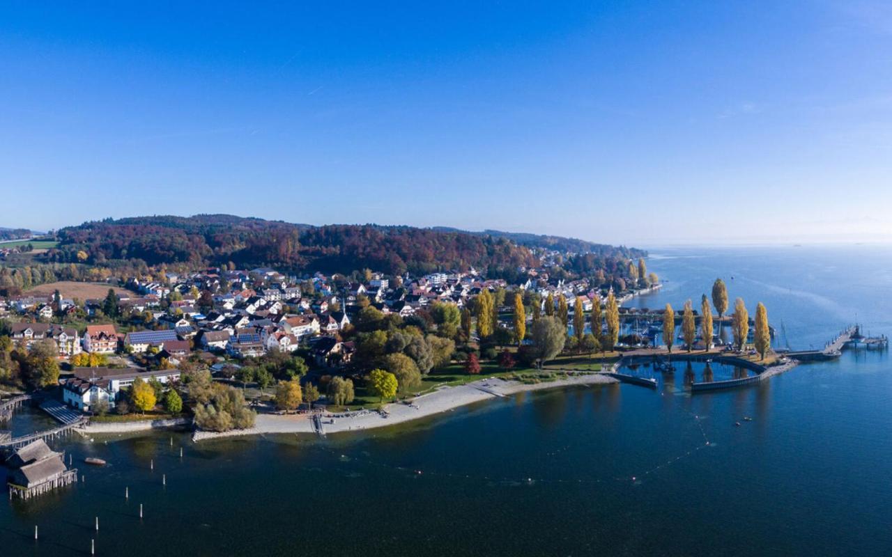 Gaestehaus Maeder Am Hafen Ульдінген-Мюльгофен Екстер'єр фото