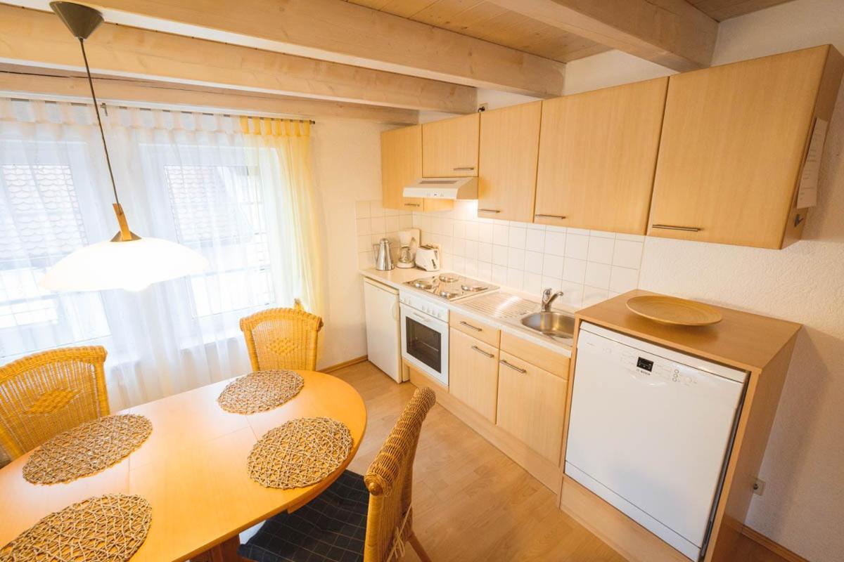 Gaestehaus Maeder Am Hafen Ульдінген-Мюльгофен Номер фото