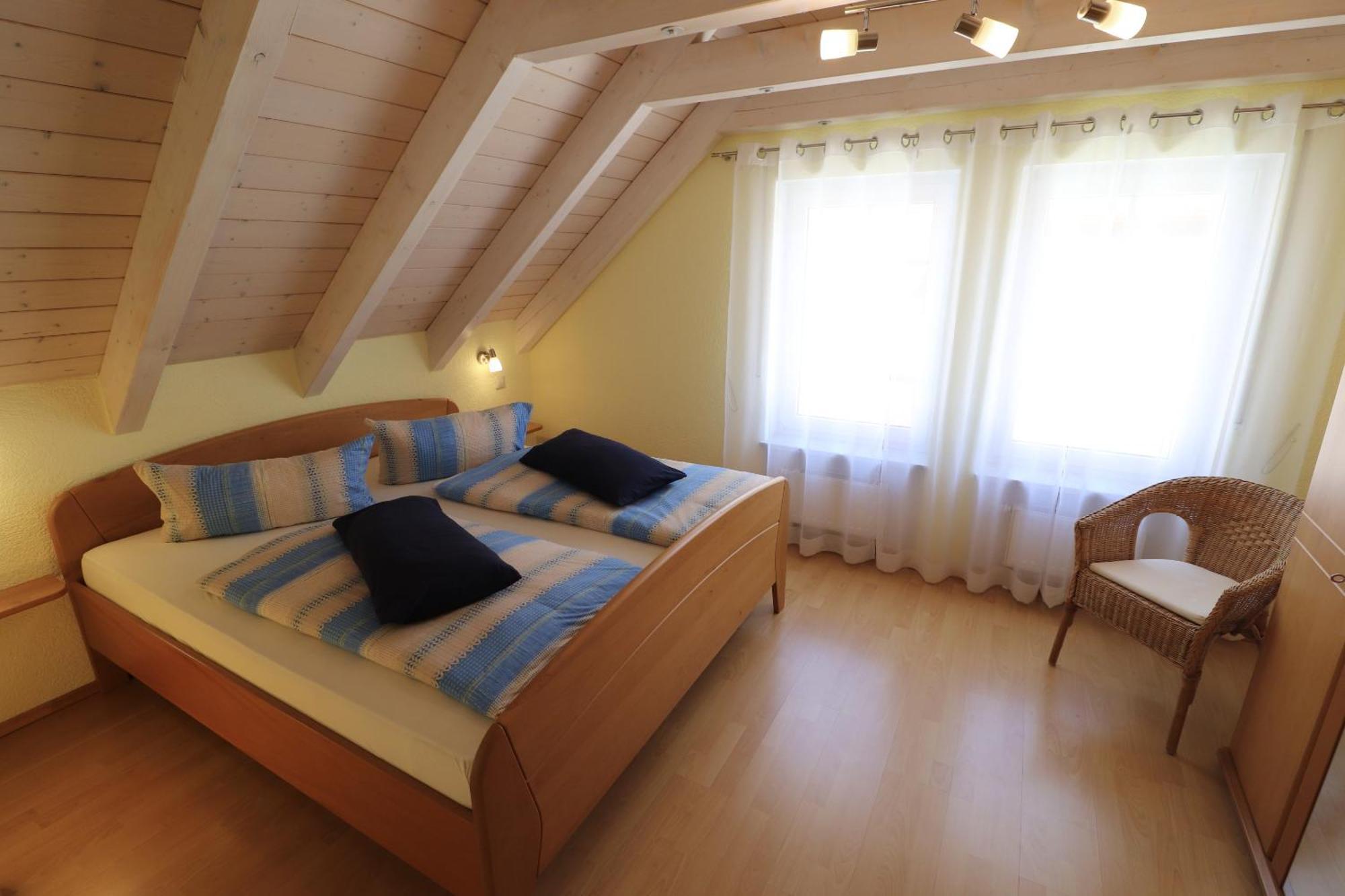 Gaestehaus Maeder Am Hafen Ульдінген-Мюльгофен Екстер'єр фото